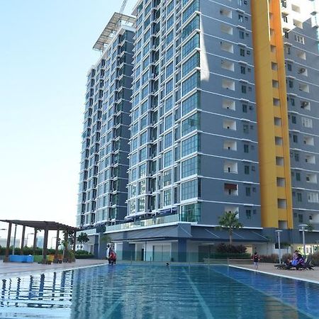Vista Alam Roomstay Homestay Шах-Алам Экстерьер фото