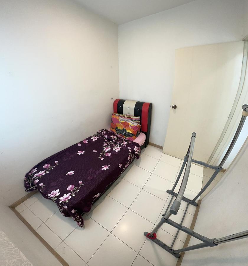 Vista Alam Roomstay Homestay Шах-Алам Экстерьер фото