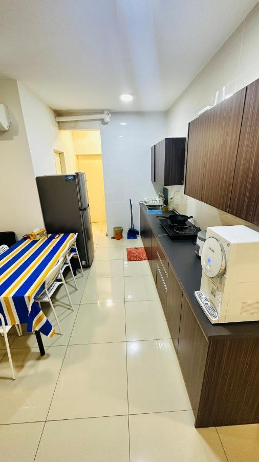 Vista Alam Roomstay Homestay Шах-Алам Экстерьер фото