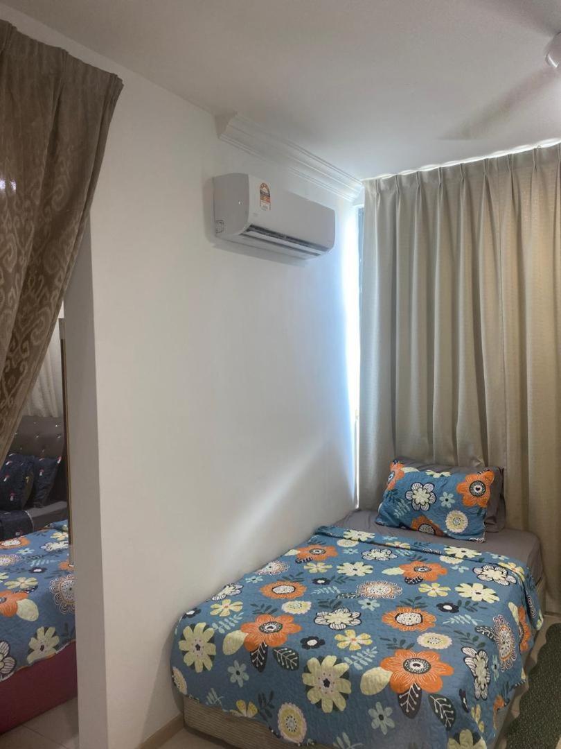Vista Alam Roomstay Homestay Шах-Алам Экстерьер фото