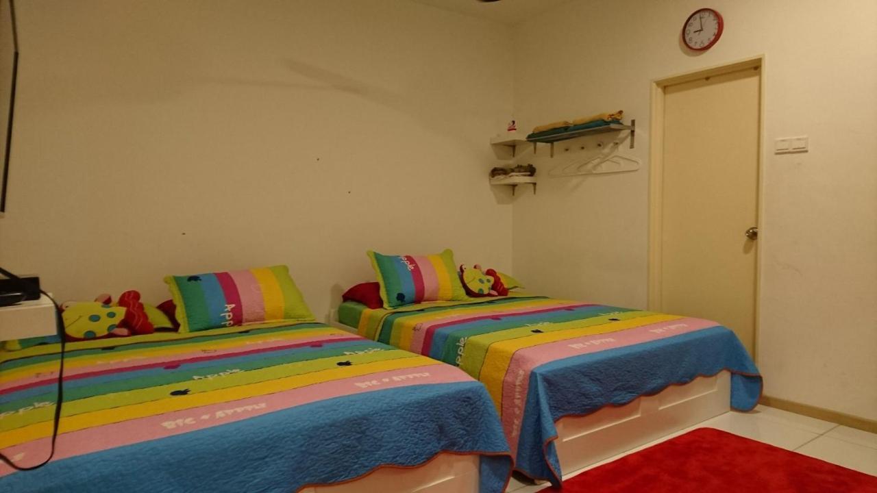 Vista Alam Roomstay Homestay Шах-Алам Экстерьер фото