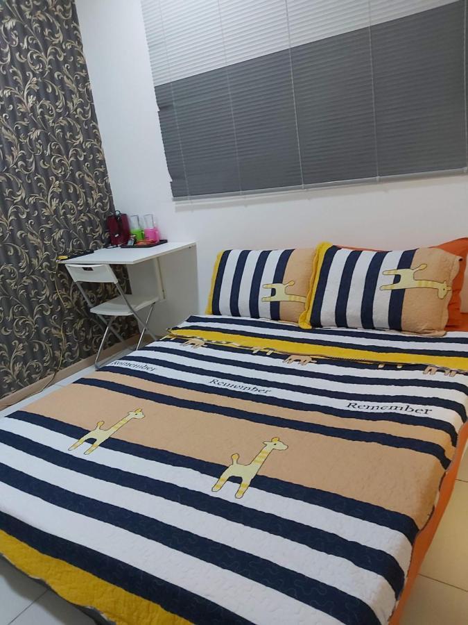 Vista Alam Roomstay Homestay Шах-Алам Экстерьер фото